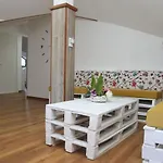 Himaj Pensión Berat