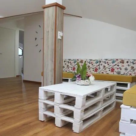 Himaj Guest house Berat